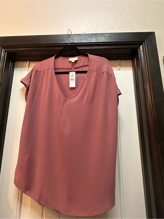 LOFT Tops - LOFT Dusty Rose V-Neck Cap Sleeve Blouse